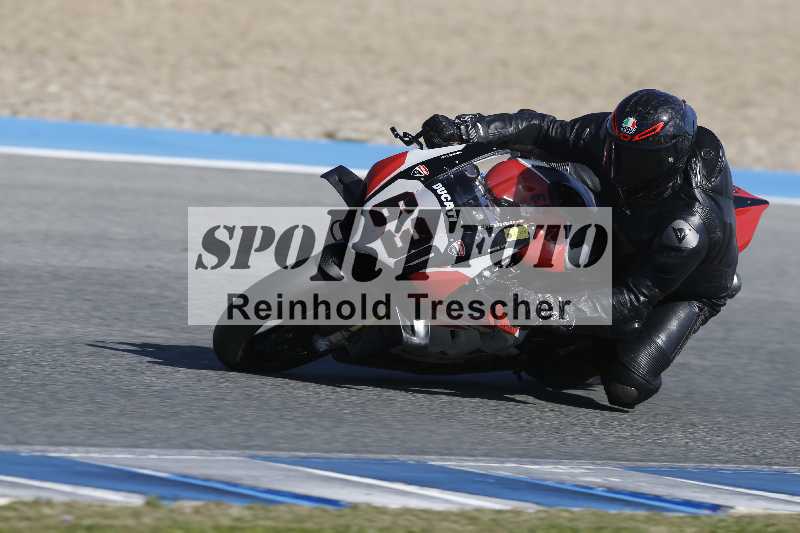 /Archiv-2024/02 29.01.-02.02.2024 Moto Center Thun Jerez/Gruppe schwarz-black/630